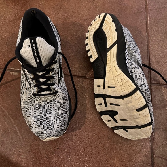 Brooks Adrenaline Running shoes - Picture 2 of 3